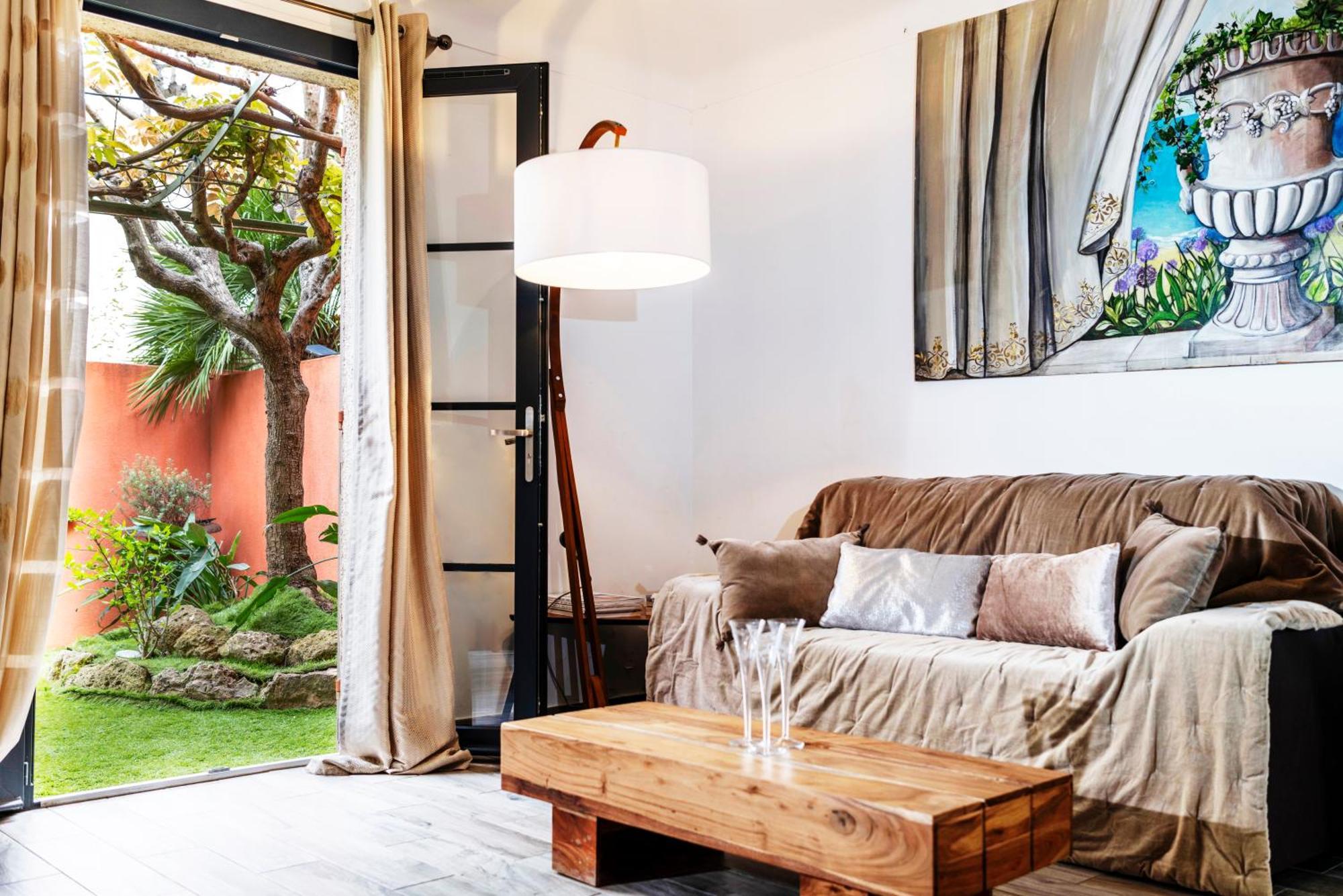 La Bravade Luxe Et Serenite Au Coeur De Saint-Tropez Suites Spacieuses Avec Jardin Enchanteur Luaran gambar