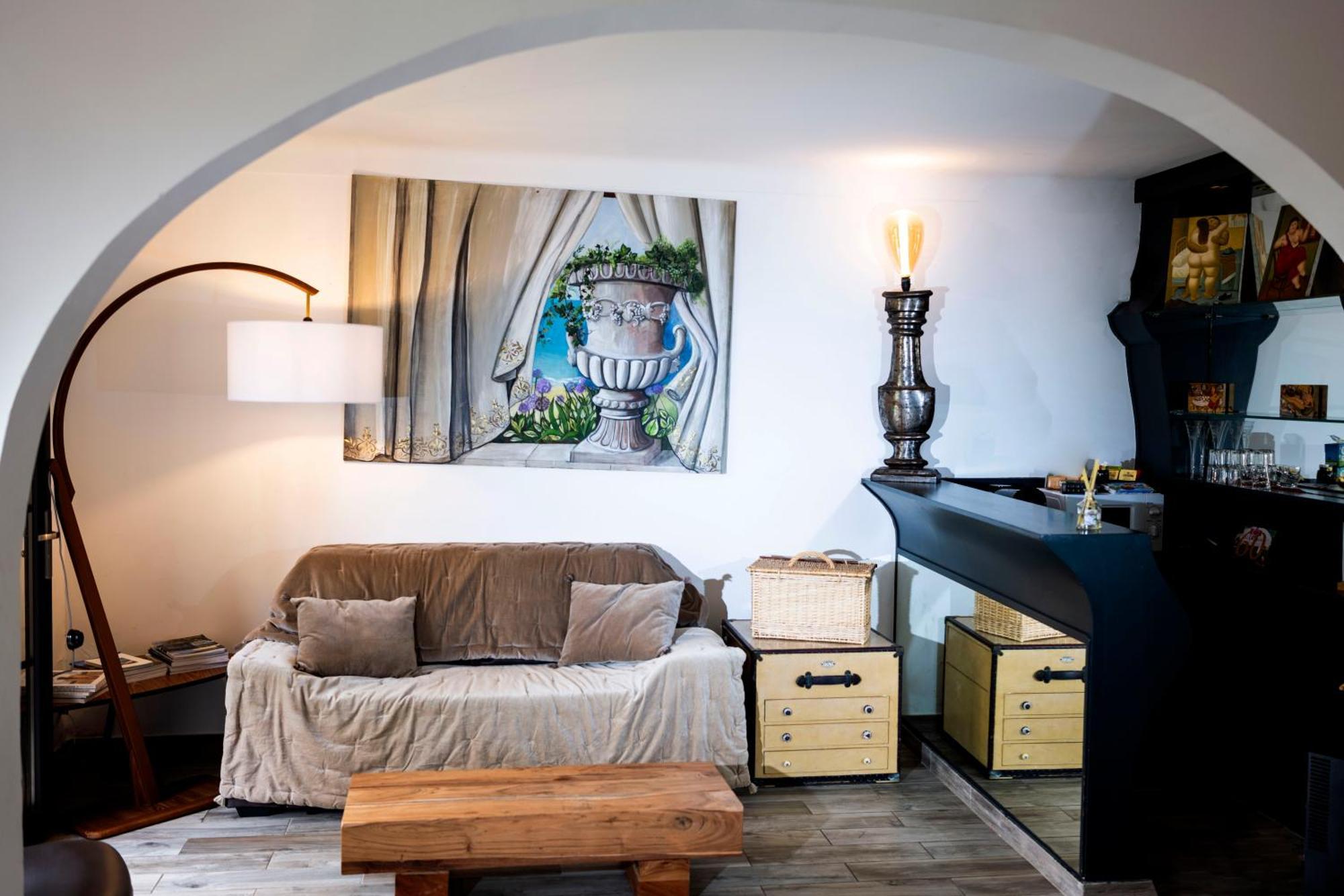 La Bravade Luxe Et Serenite Au Coeur De Saint-Tropez Suites Spacieuses Avec Jardin Enchanteur Luaran gambar